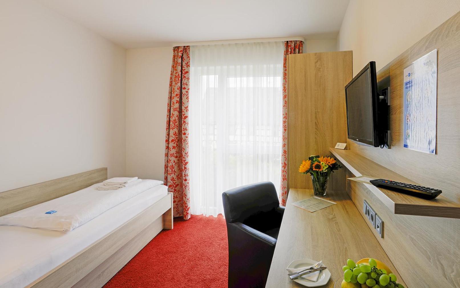 Lindenhof Hotel Osterspai Екстериор снимка
